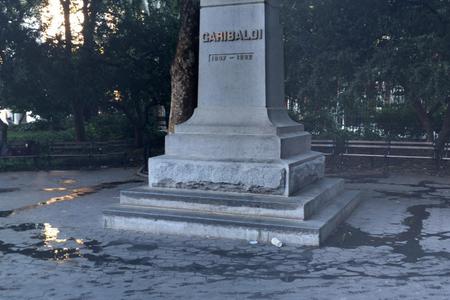 Preview image for Washington Square Monument Ledge