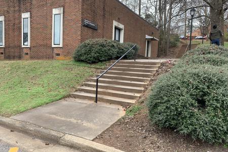 Preview image for UGA 9 Stair Circle Rail