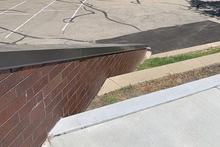 Image for skate spot Metal Down Ledge To Drop thumbnail 3