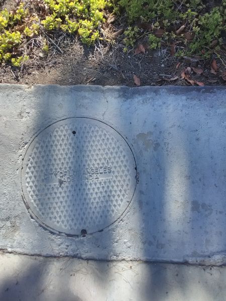 Image for skate spot Zelzah - Bank Ledge thumbnail 3