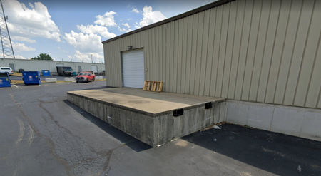 Preview image for Lincare - Loading dock manny pad