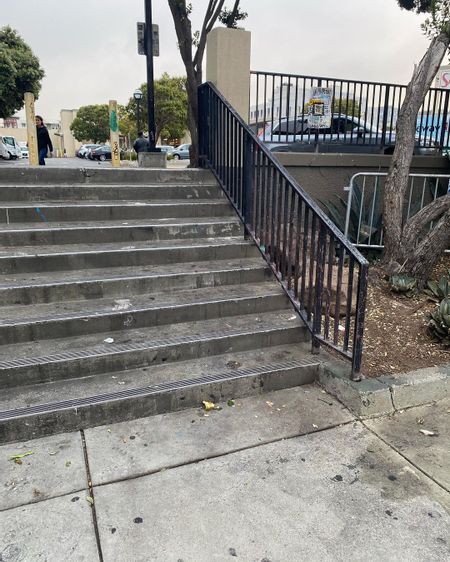 Preview image for Safeway - 9 Stair Rail