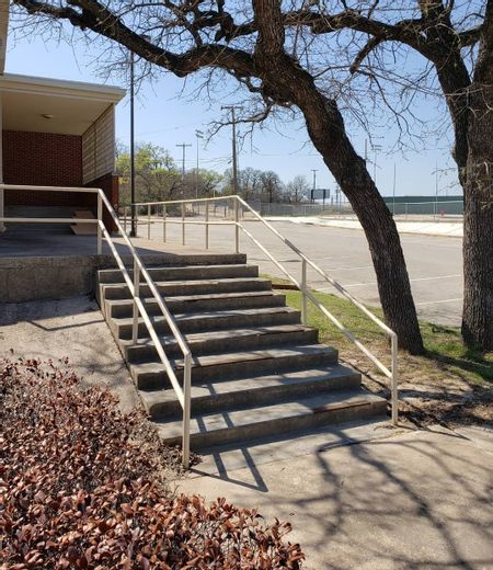 Preview image for Eastern Hills Elementary School - 9 Stair Rail