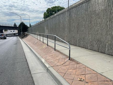 Preview image for Shaw Ave - Up Rail