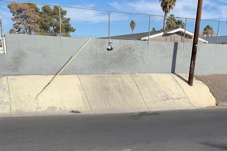 Preview image for East Wyoming Avenue Wallride / Banks