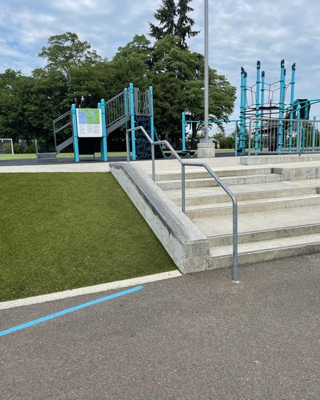 Preview image for Mary Lyon Elementary School - Triple Set Rail / Hubba