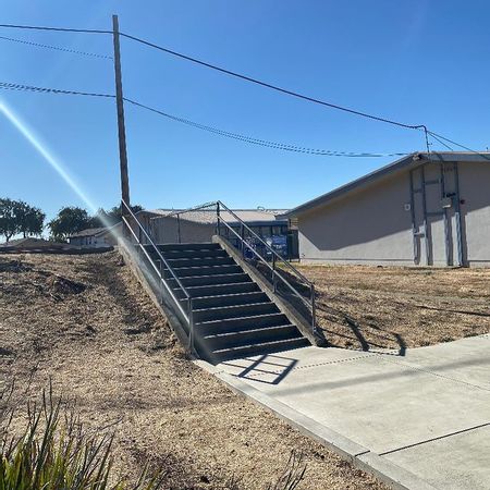 Preview image for Treeview Elementary School 11 Stair Rail