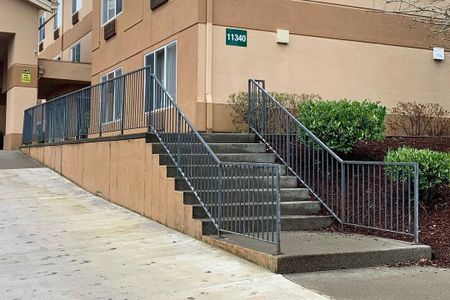 Image for Comfort Suites 8 Flat Over Rail