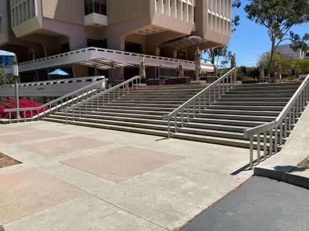 Preview image for UCI - 13 Stair Kink Rail