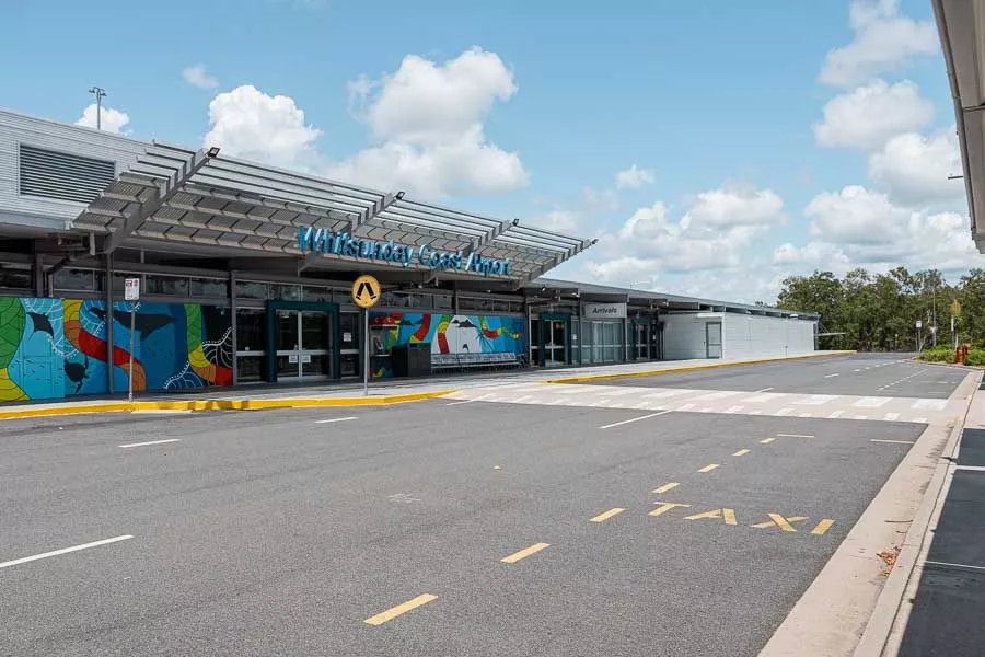 Best airport for travel to Airlie Beach: