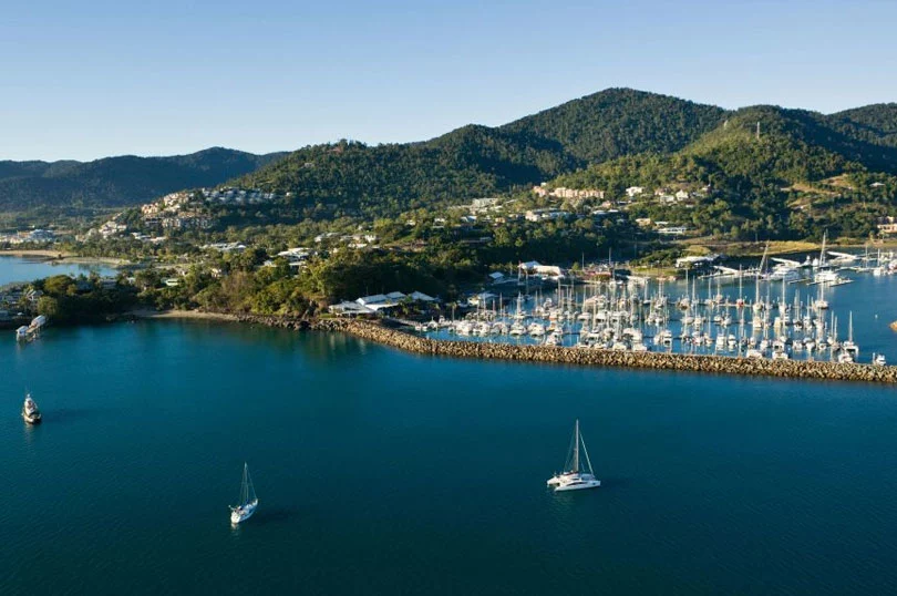 When is the best time to visit Airlie Beach?