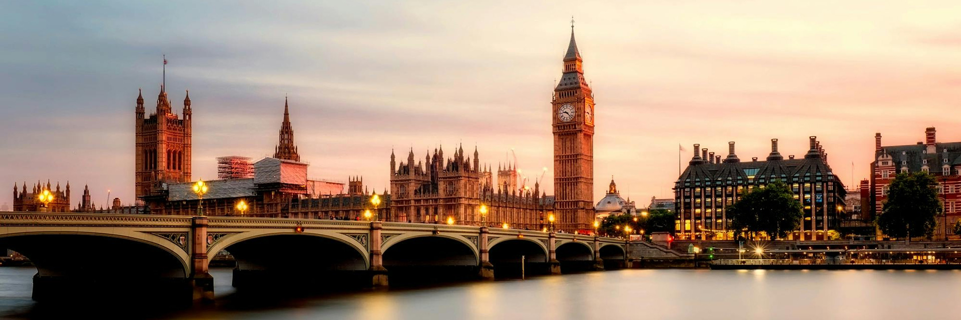 xclusive UK villa rental featuring a private pool, stone patios and garden-wrapped calm.