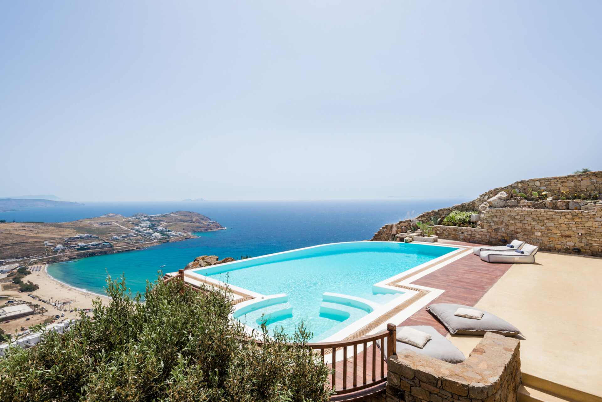 Luxury Villas to Rent in Mykonos - The Definitive Travel Guide