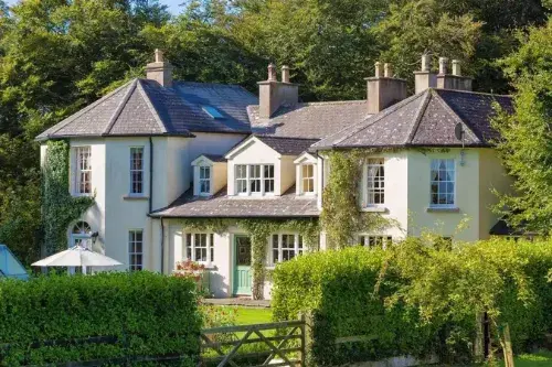 Late villa deals in Ireland