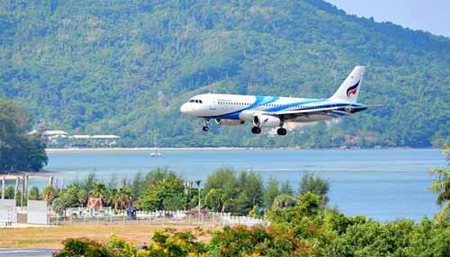 Which airport do you fly into for Koh Samui: