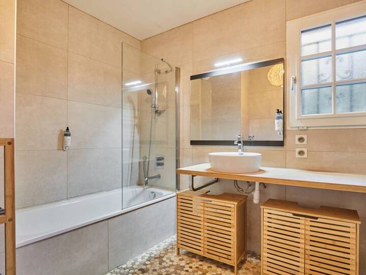 Domaine de Lana 4-Bed Retreat, Urrugne Villa 1002