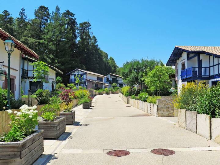 Domaine de Lana 4-Bed Retreat, Urrugne Villa 1002
