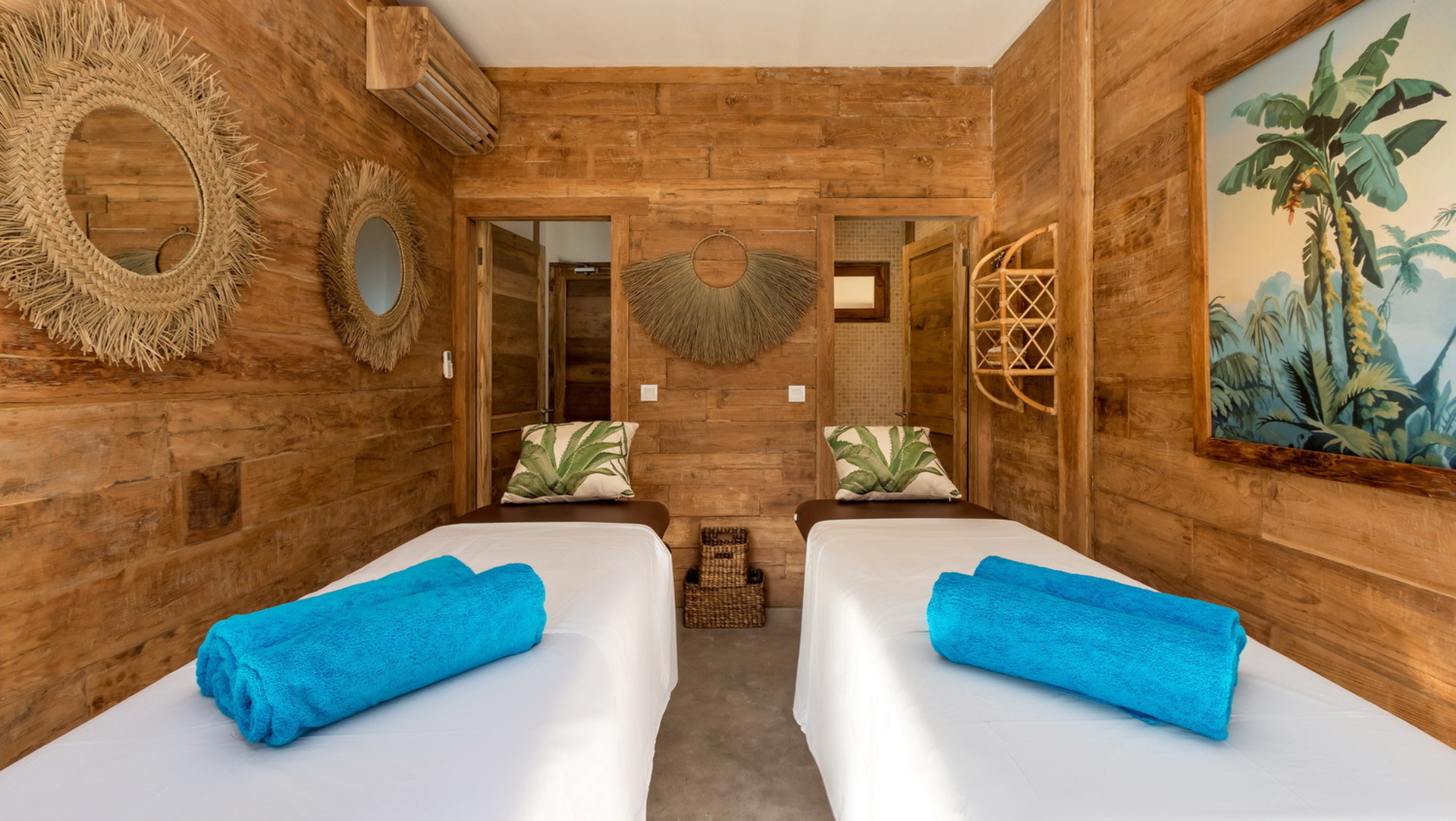 At Last, Rent Your Own 5 Star Private Villa in Kabupaten Badung at an Affordable Rate, Bali Villa 2133