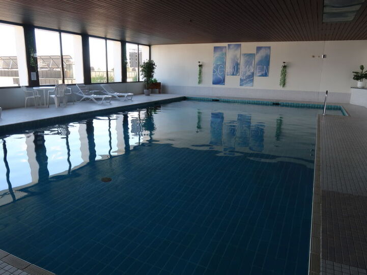 Pool Indoor