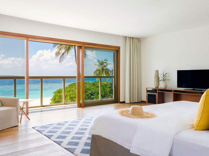 Elegant 4 Bedroom Villa in Paradise,1007