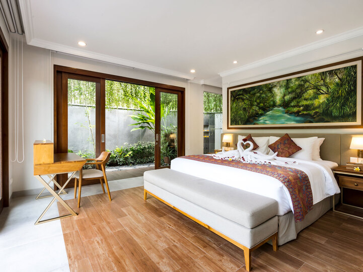 Pala Ubud - Villa Catur - Romantic master bedroom by the pocket garden