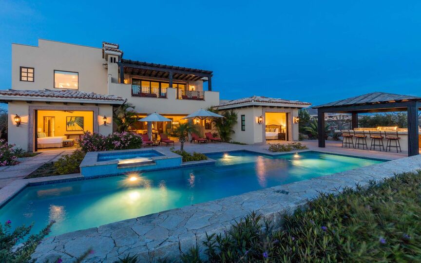 A Luxurious Escape in the Heart of Diamante, Cabo San Lucas Villa 1051