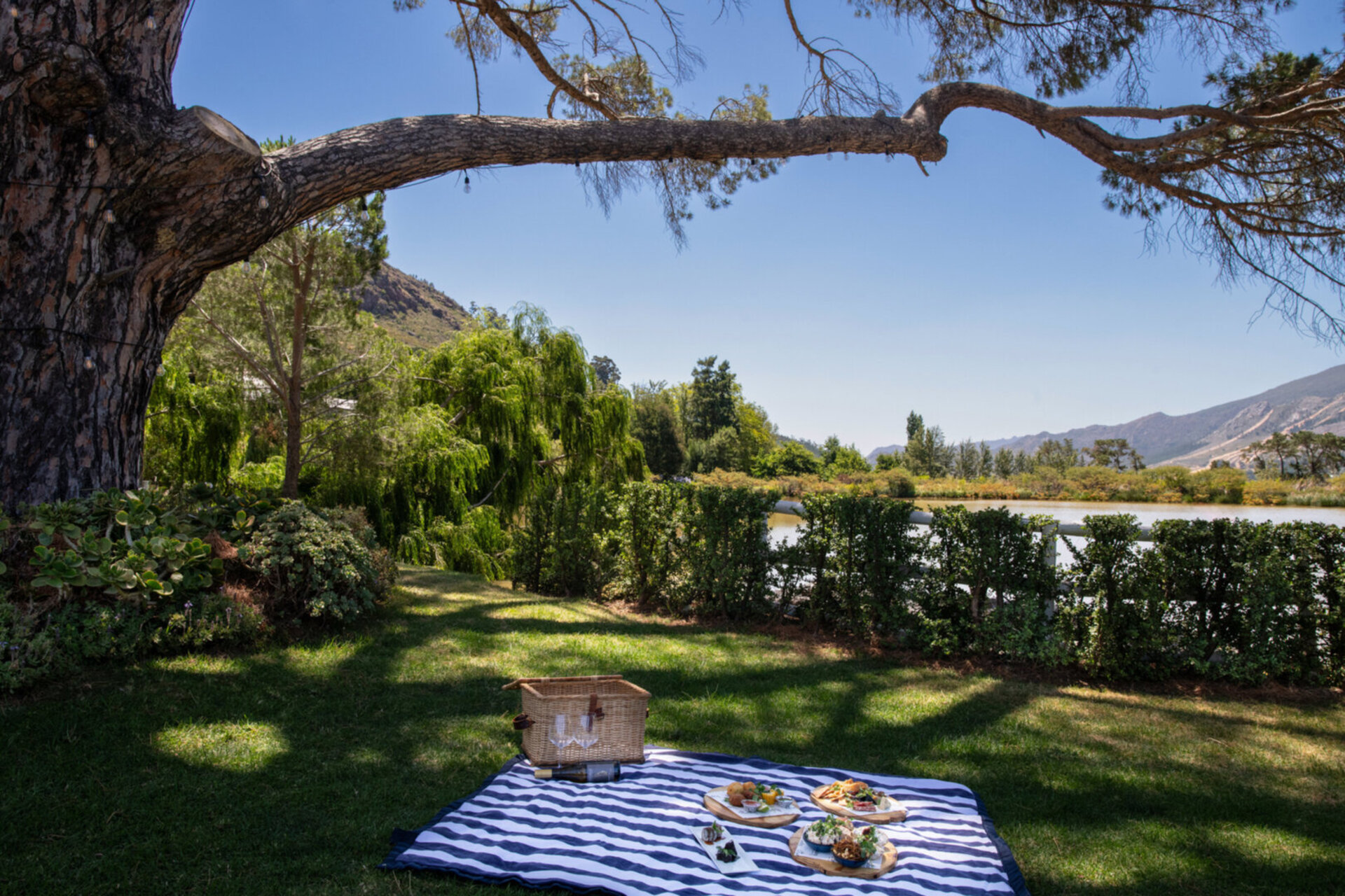 Breathtaking Views & Tranquil Luxury at Mont Rochelle, 1027