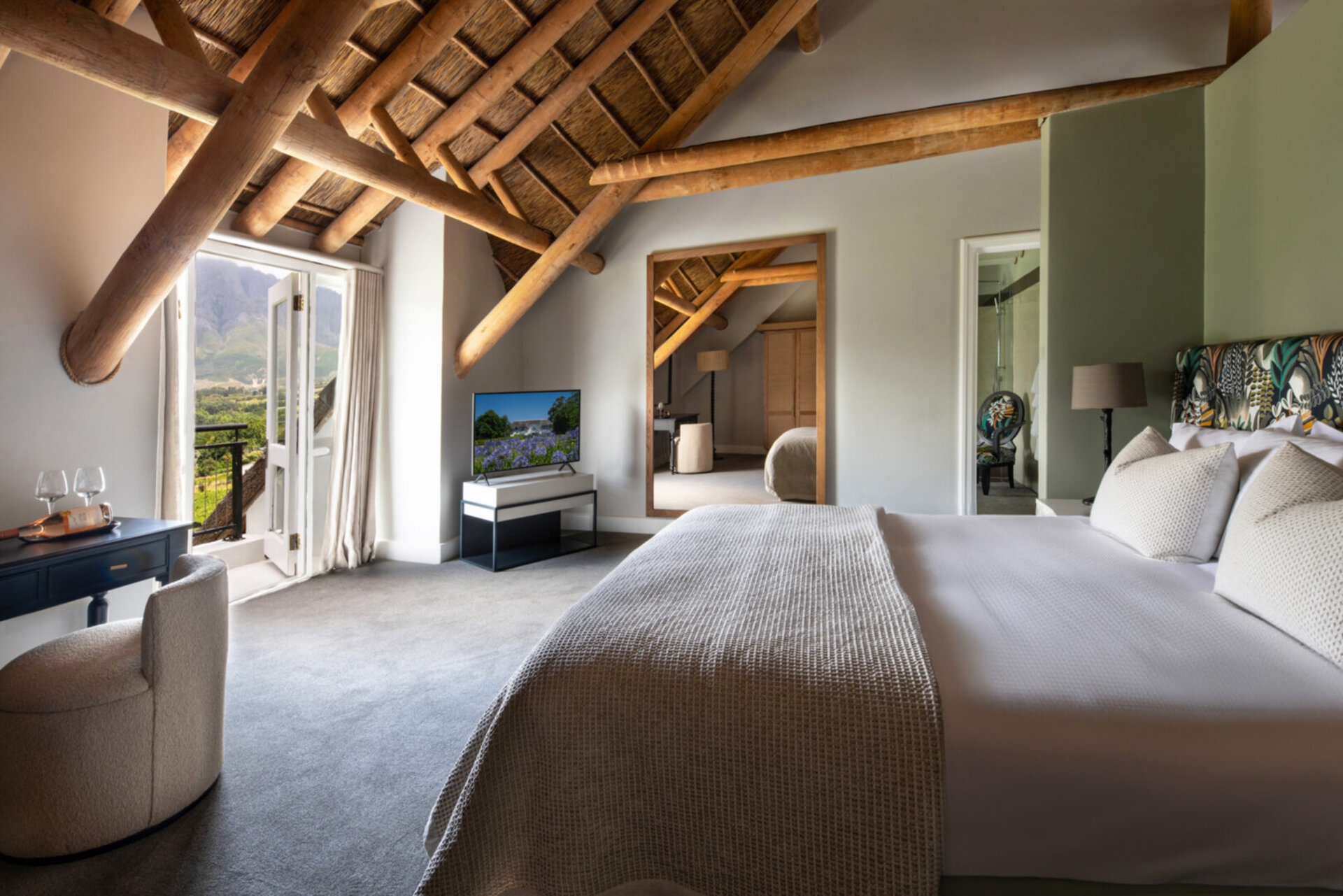 Breathtaking Views & Tranquil Luxury at Mont Rochelle, 1027
