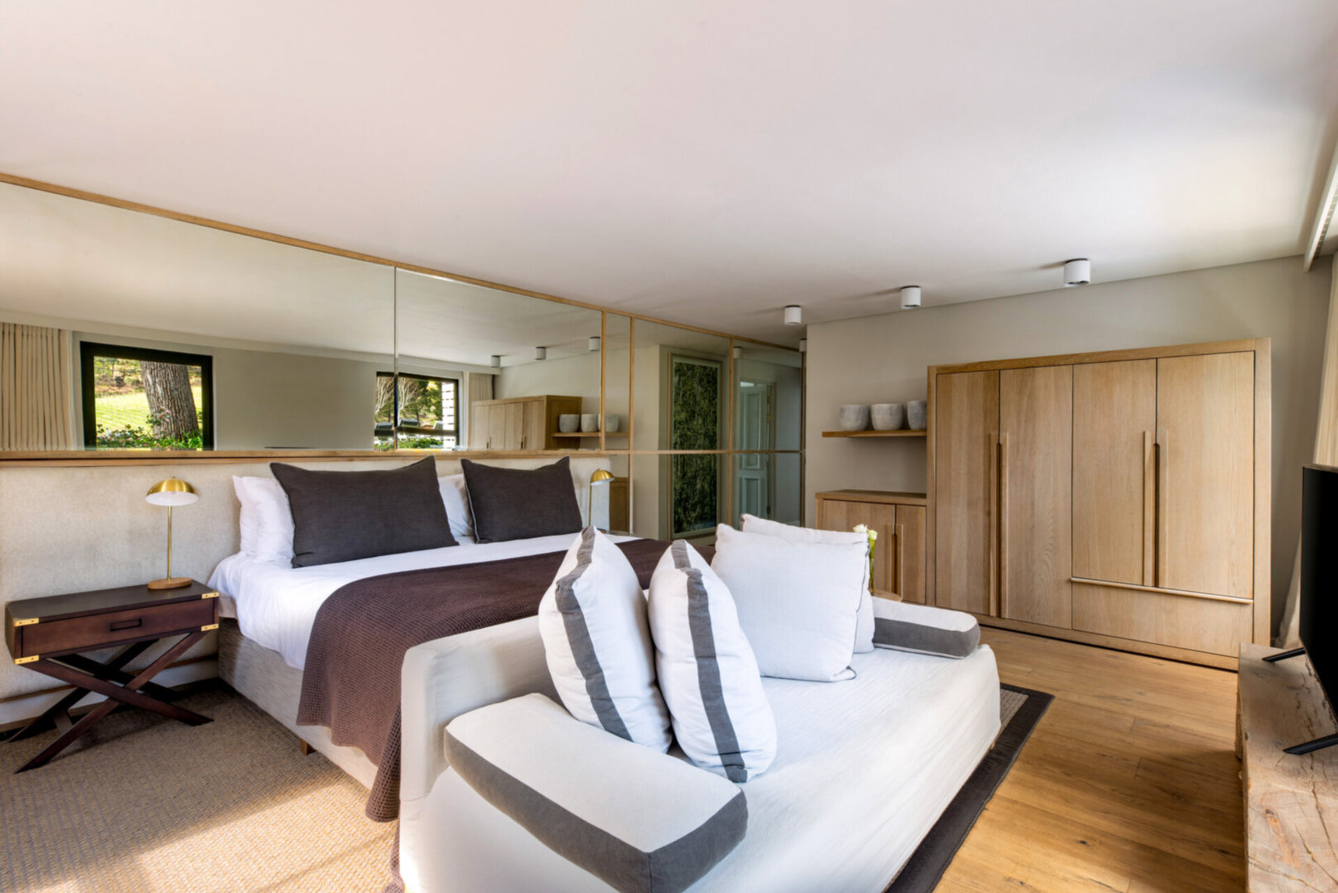 Mont Rochelle – A Luxurious Escape in Franschhoek, 1028