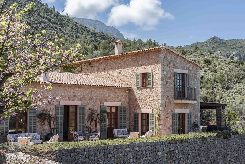 Mediterranean Escape Villa 1032