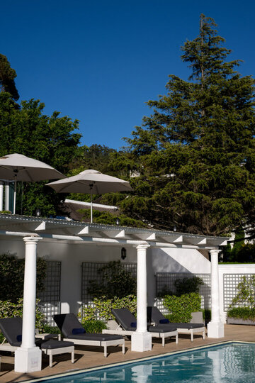 Chardonnay Room 1 with Manor Views 1044
