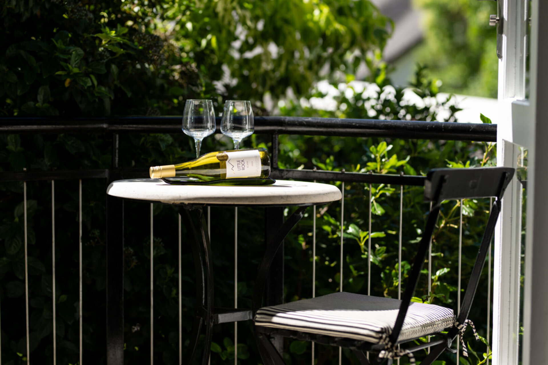 Chardonnay Room 1 with Manor Views 1044