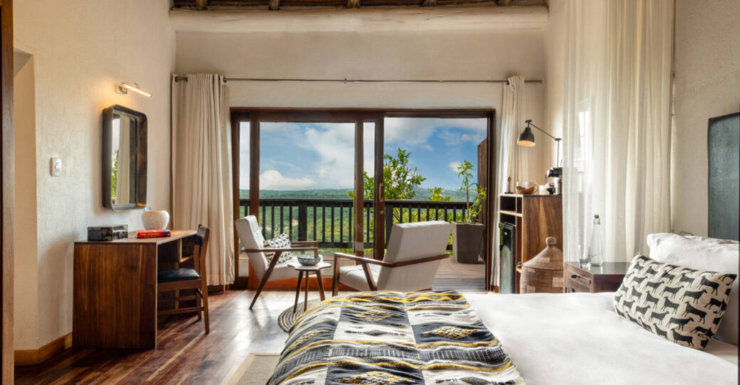 Cliffside Coastal Charm, Rock Cliff 1048