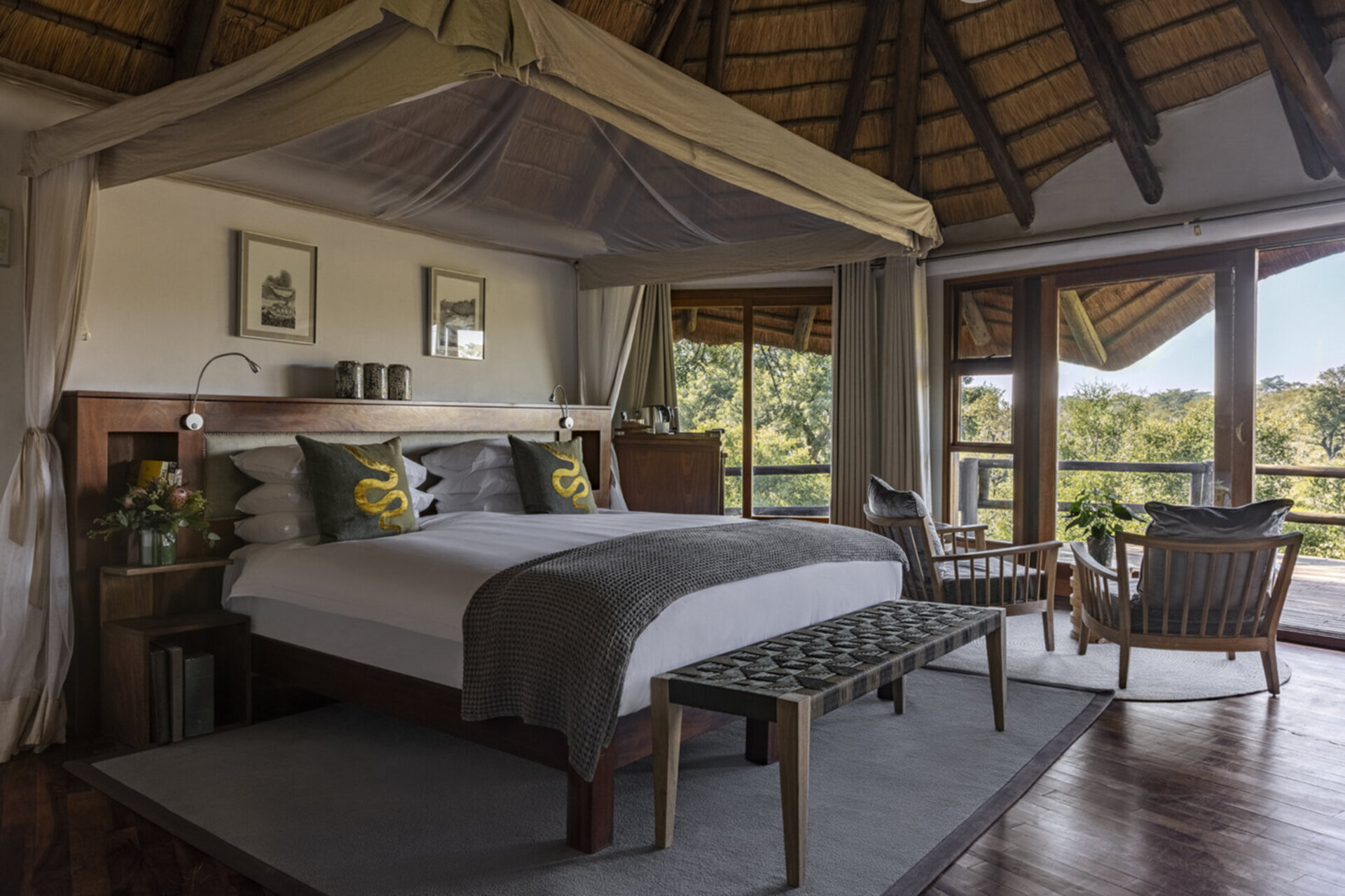 Elevated Treehouse Retreat with Bush Views 1056