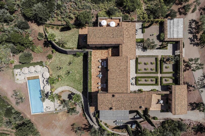 Red Earth Villa with Sea Views & Private Pool 1061