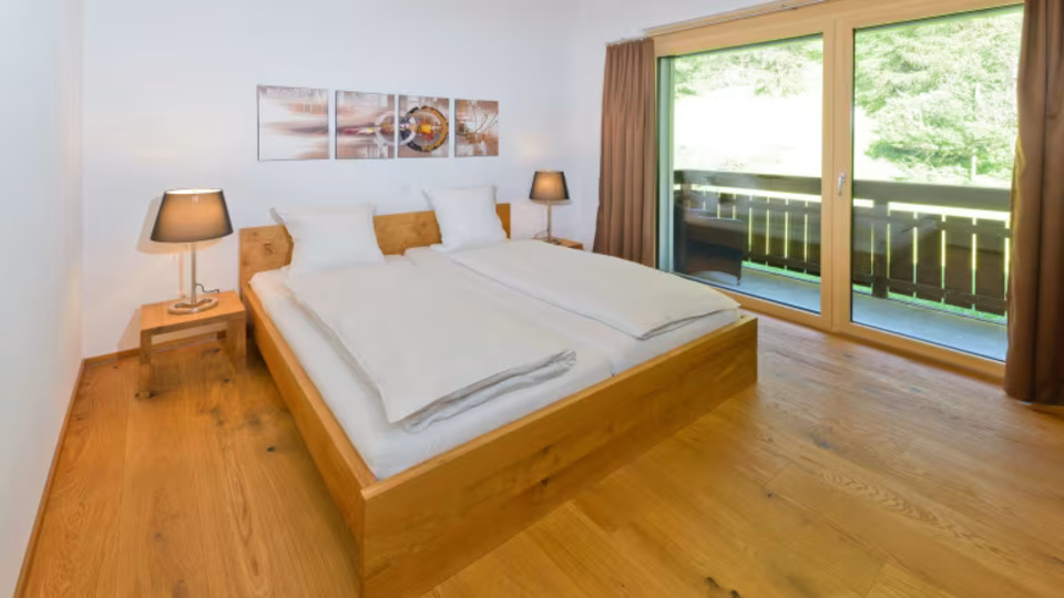 Spacious 3BR Apartment with Balcony in Zermatt, Zermatt Apartment 1238