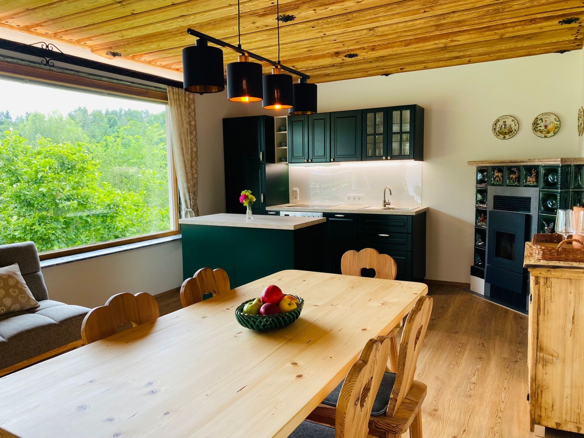 Kitchen / Dining Room