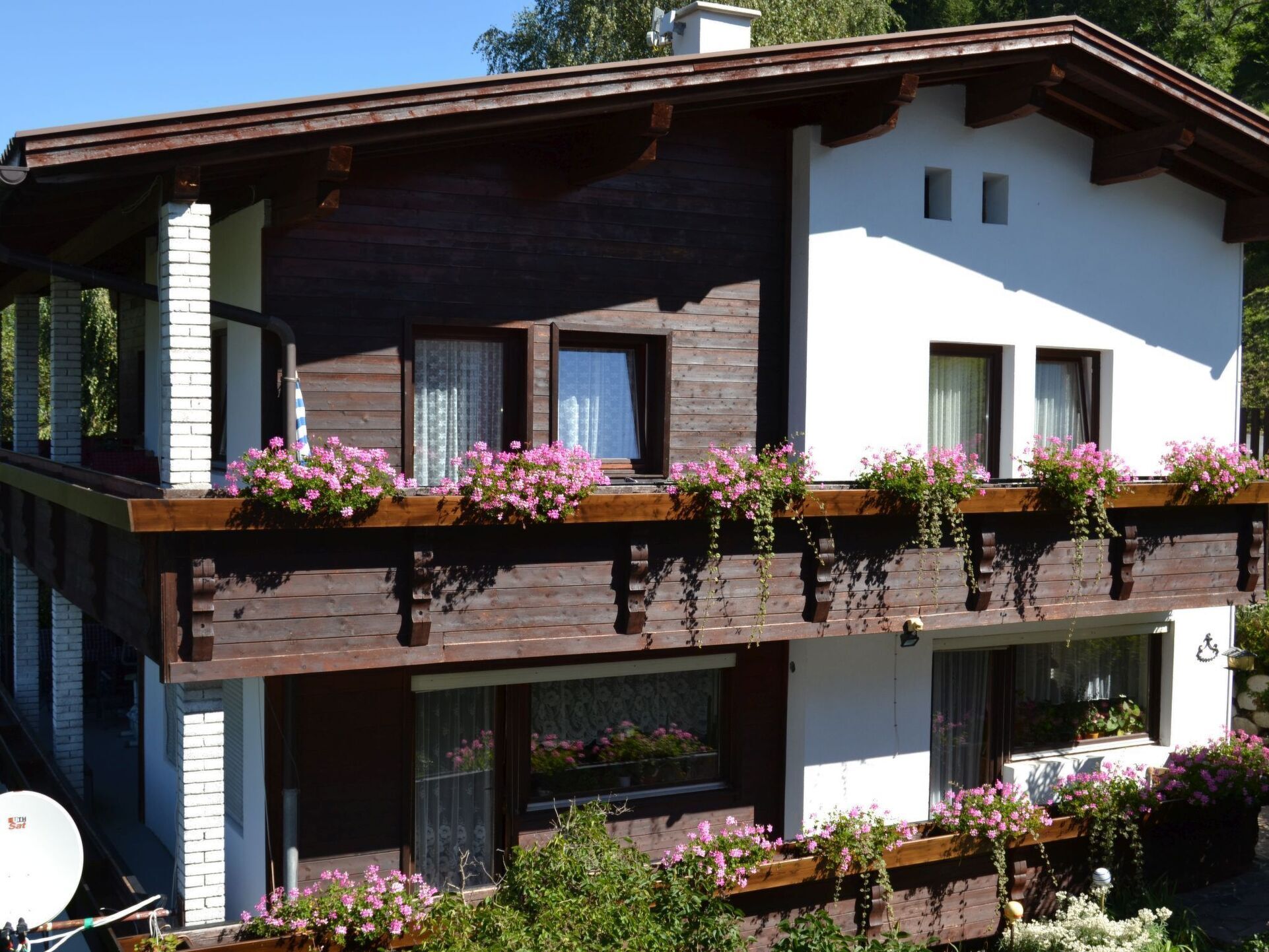 2-Bed Apartment with Mountain View in Imst, Sleeps 5, 1131
