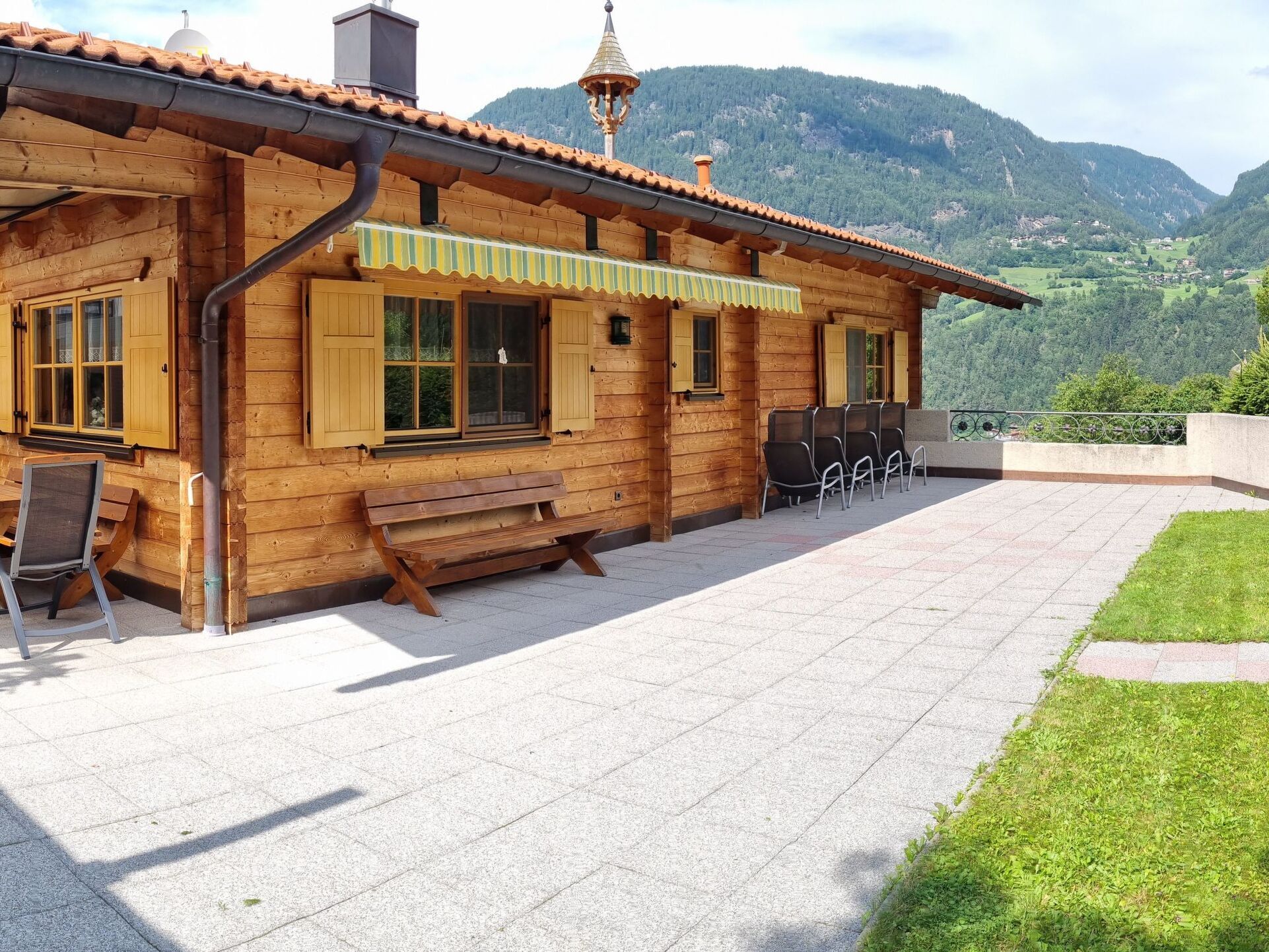 4-Bed House with Private Pool in Imst, Sleeps 8, 1132