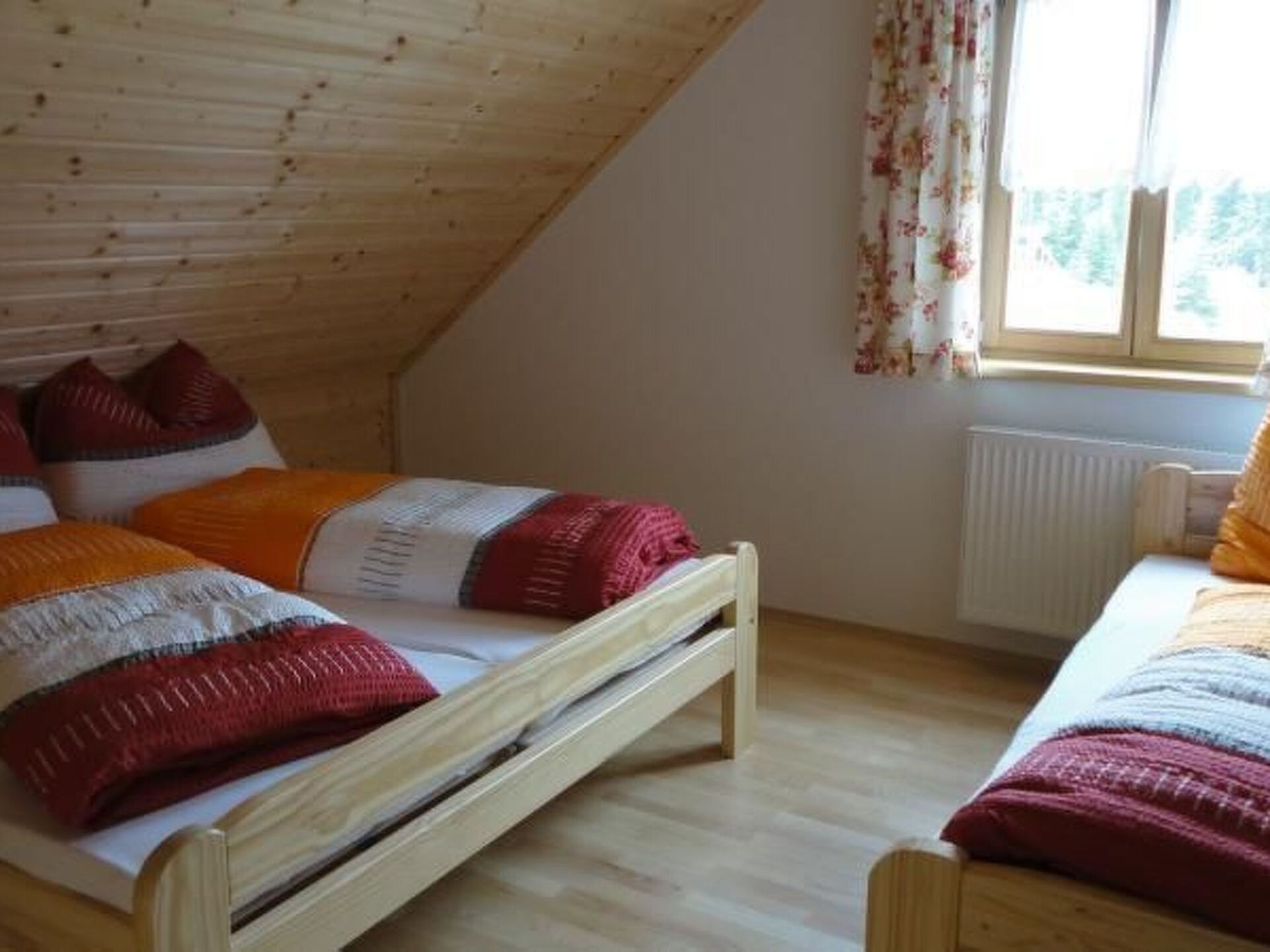 5-Bed House with Mountain View in Wolfsberg, Sleeps 1, 1063