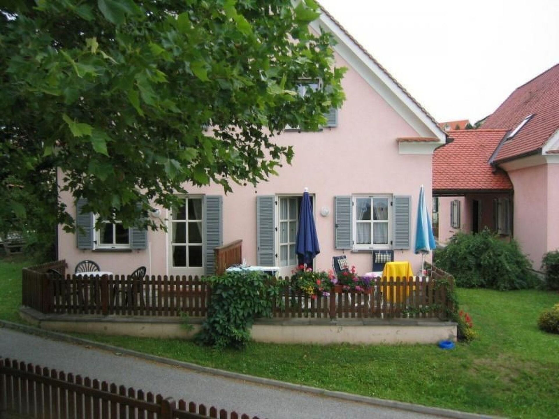 Elegant 1-Bed House in Hartberg-Furstenfeld, Sleeps 3, 1119