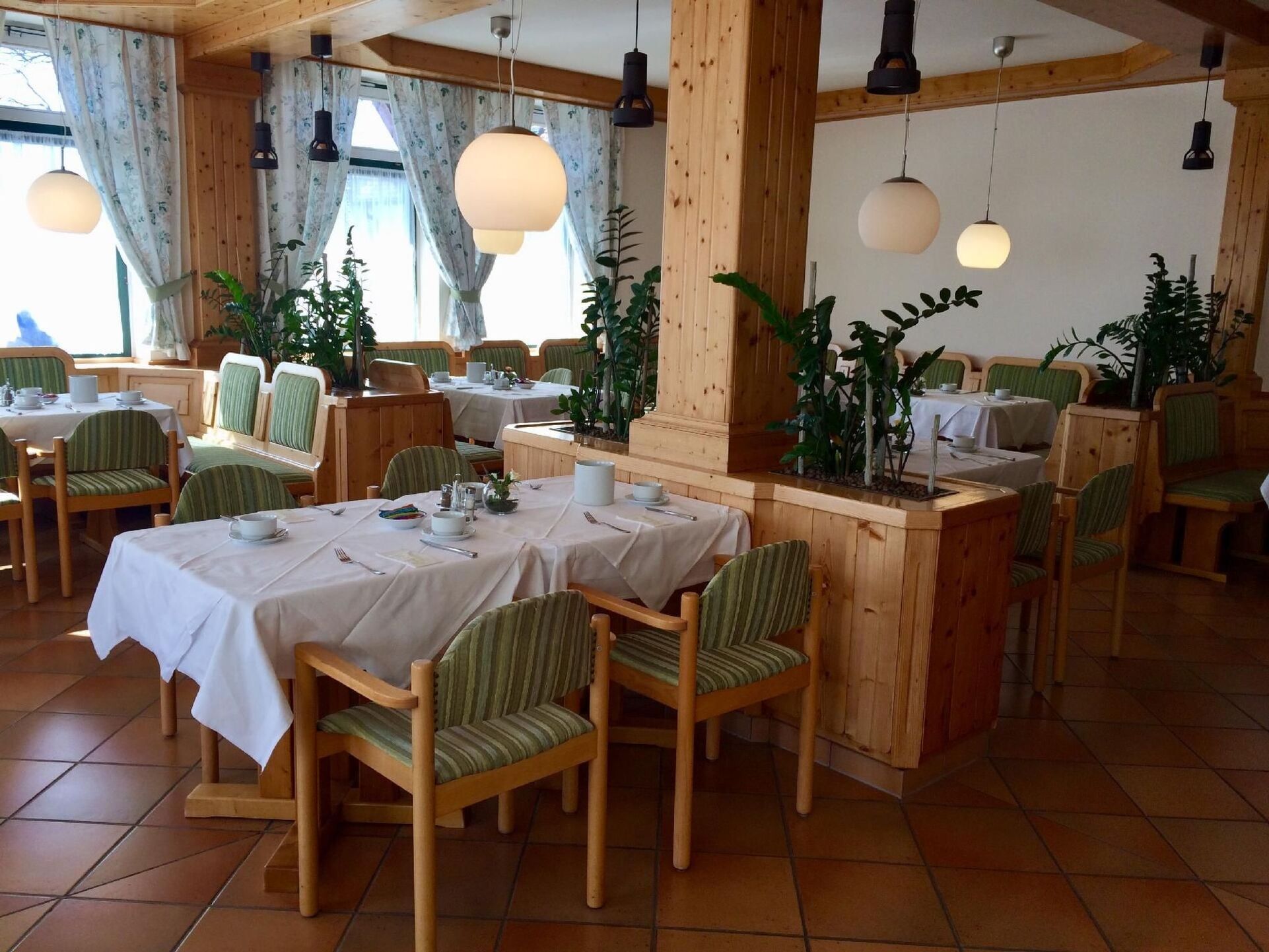 Elegant 1-Bed House in Hartberg-Furstenfeld, Sleeps 3, 1119