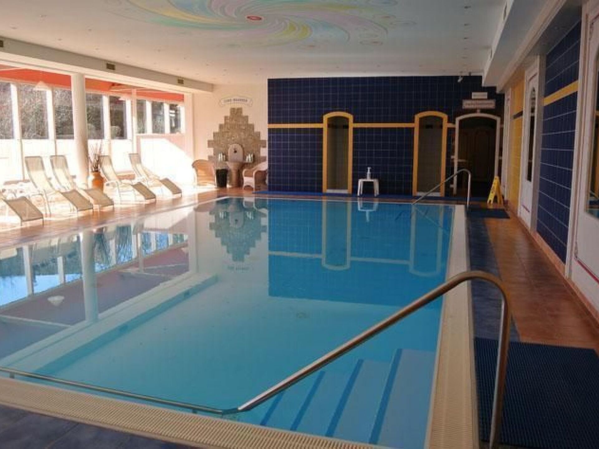 Pool Indoor