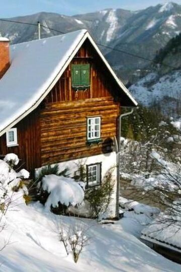 2-Bed House with Mountain View in Steyr-Land, Sleeps 6, 1004