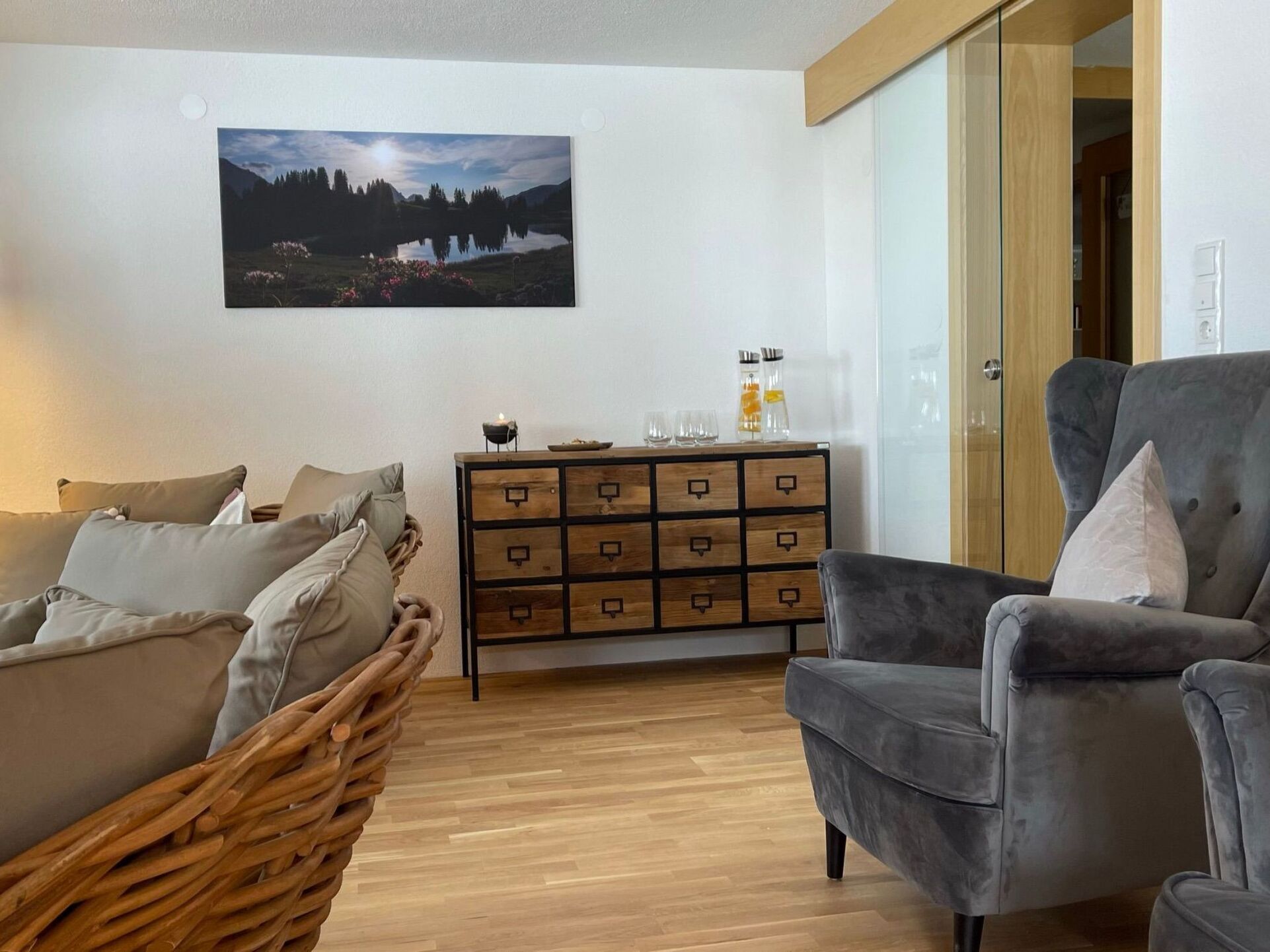 Beautiful 2-Bed Apartment in Bregenz, Sleeps 4, 1029