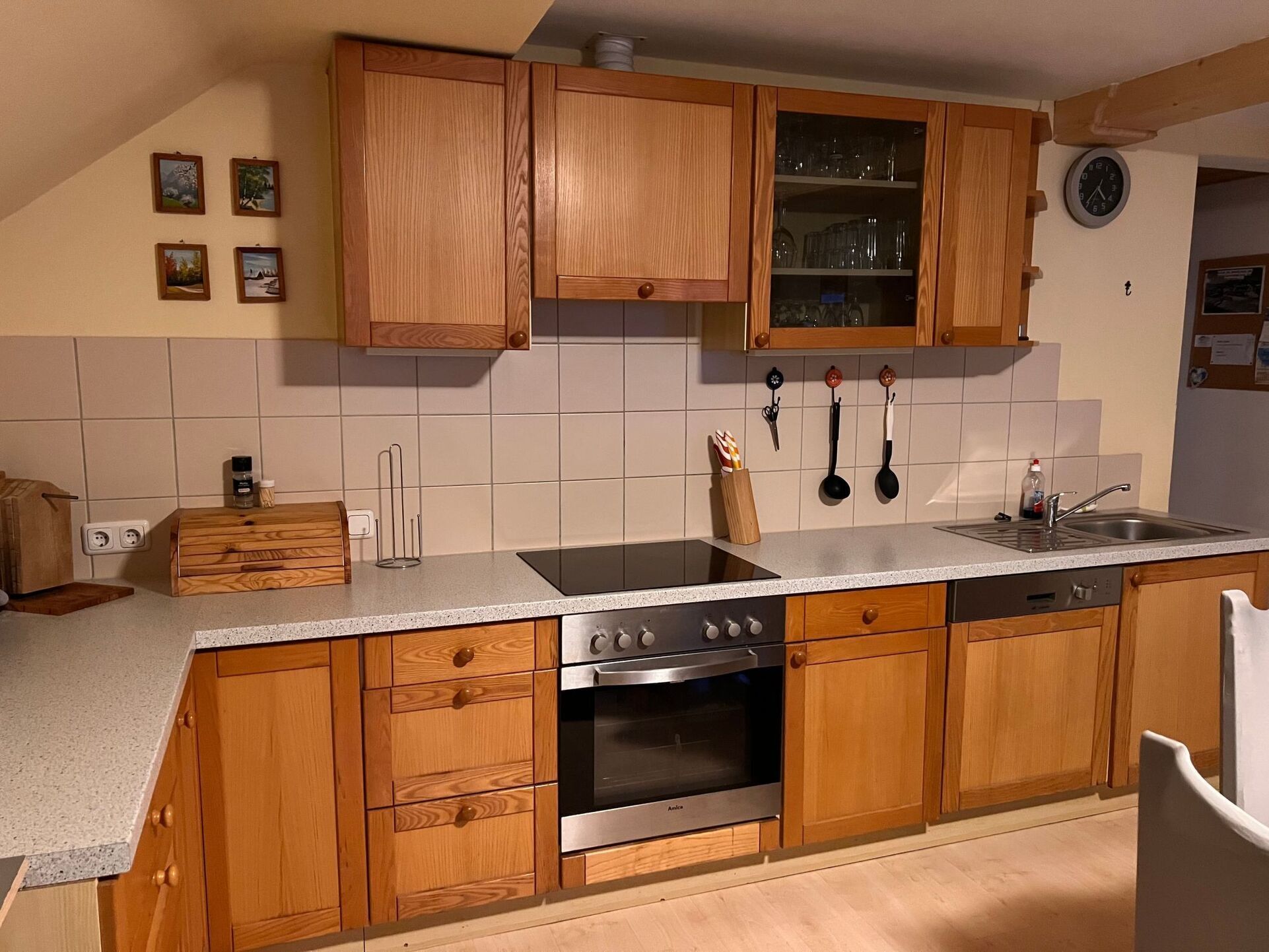 Exclusive 3-Bed Apartment in Reutte, Sleeps 8, 1113
