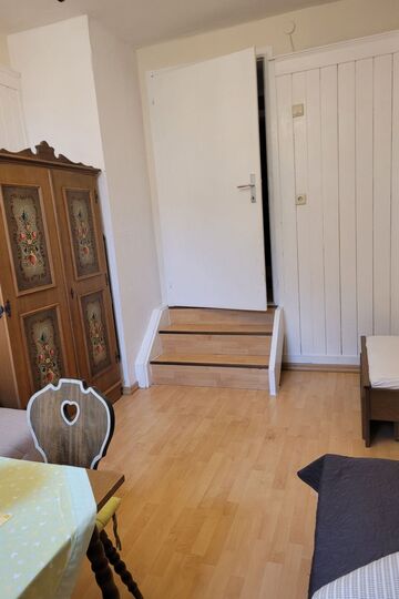 Idyllic 3-Bed Apartment in Reutte, Sleeps 6, 1114