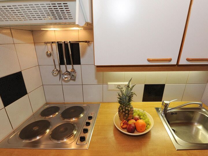 Serene 2-Bed Apartment in Landeck, Sleeps 5, 1116