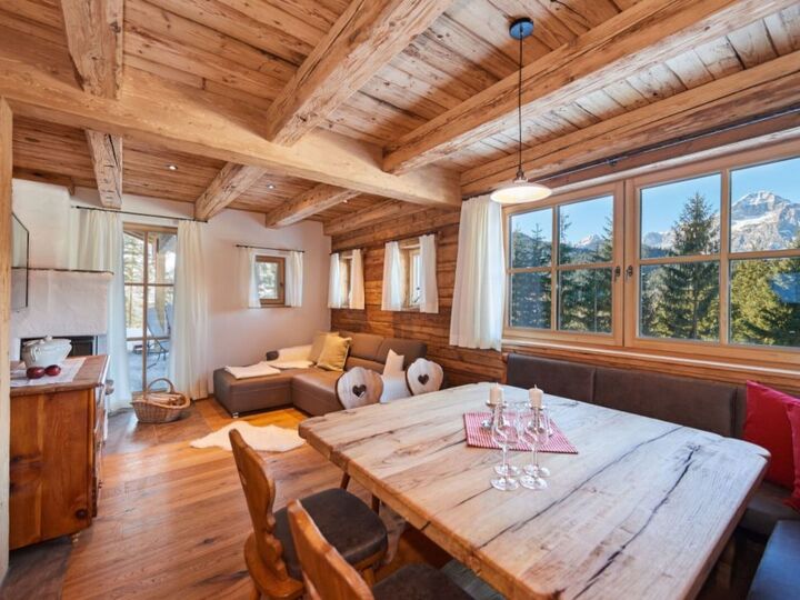 3-Bed House in Sankt Johann im Pongau, Sleeps 6, 1096