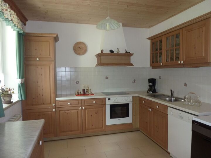2-Bed Apartment in Bezirk Sankt Polten-Land, Sleeps 4, 1000